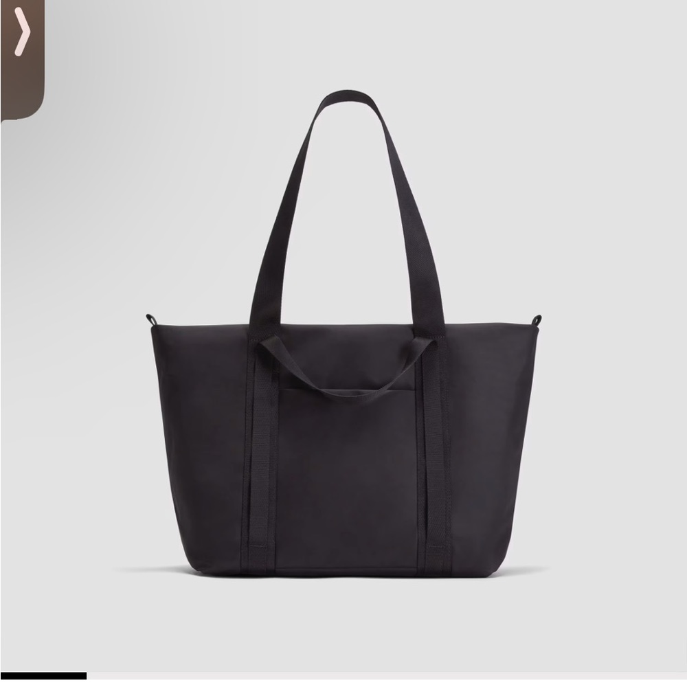 Everlane The Recycled Nylon Tote